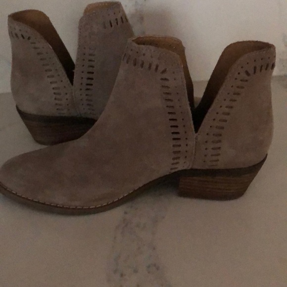 Boots - Picture 2 of 3